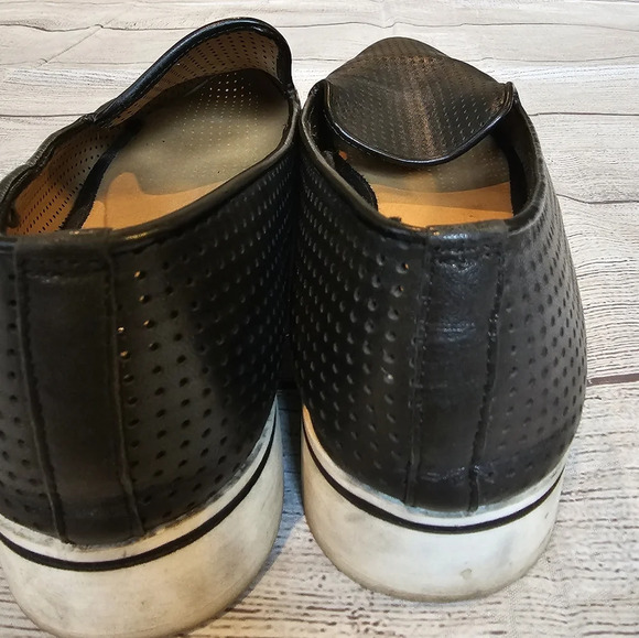 Franco Sarto Size 9 black almond toe Perforated comfortable Slip On - Picture 5 of 10